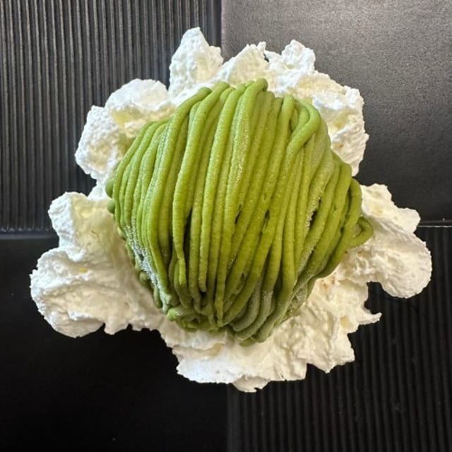 Monburan Cake.