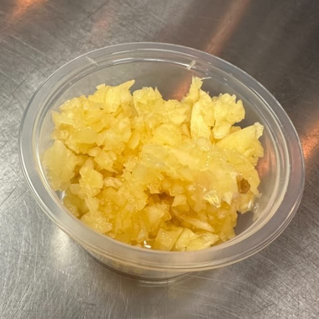 FRESH GARLIC.